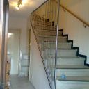 Edelstahl-Gel&auml;nder-Harfe mit integrierten Garderoben-Haken